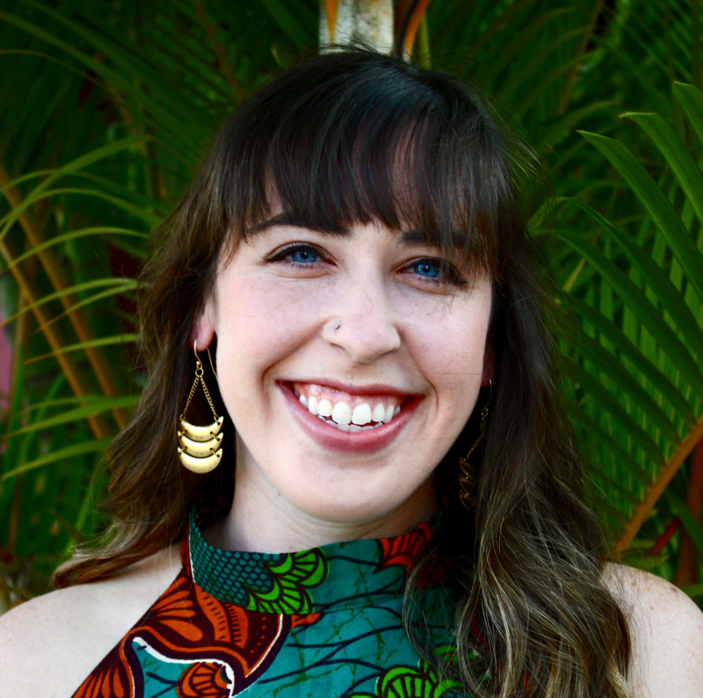 image: head shot of Robyn Bernstein