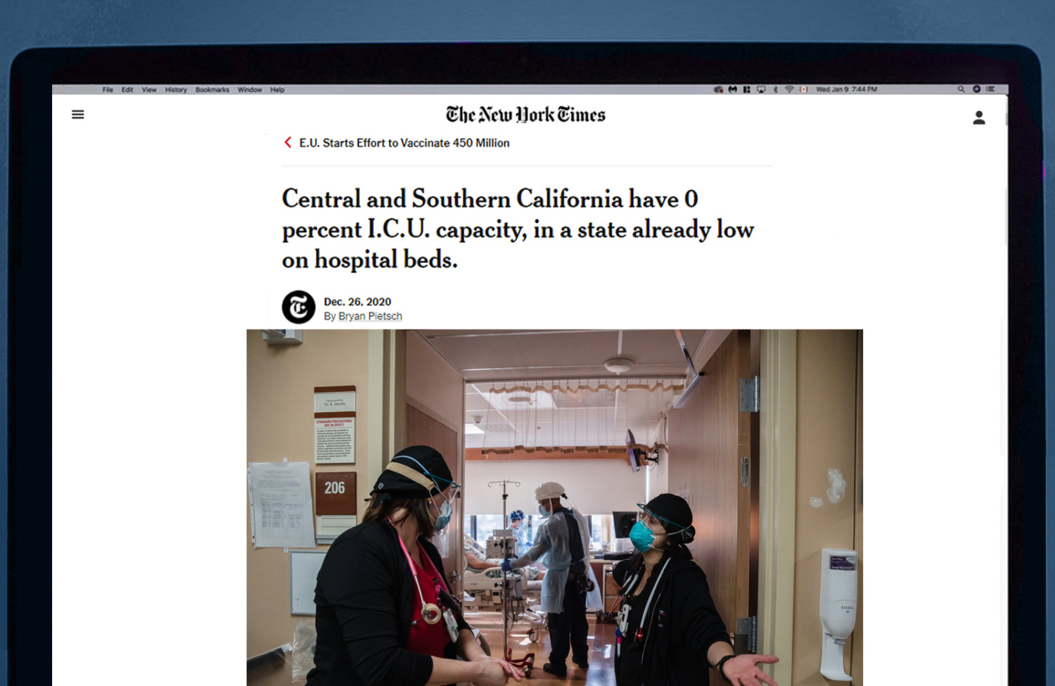 computer screen with articile Central and Southern California have 0 percent I.C.U. capacity, in a state already low on hospital beds.