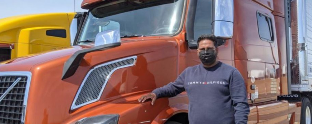 Sunny Grewal, a Punjabi Sikh truck owner-operator based in Fresno. Credit: Kerry Klein/Valley Public Radio