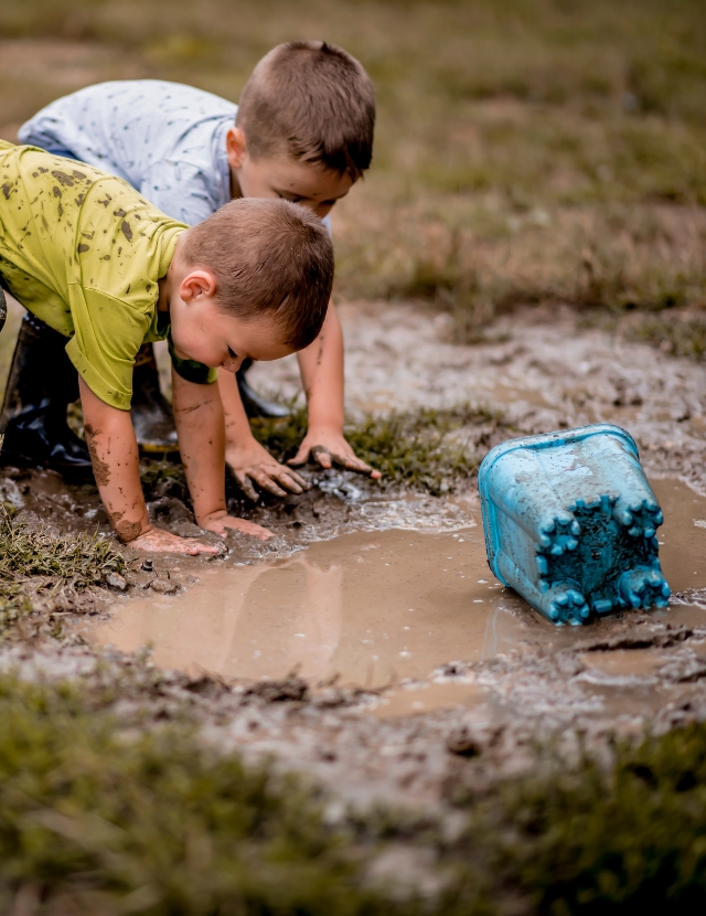 children playing in dirt